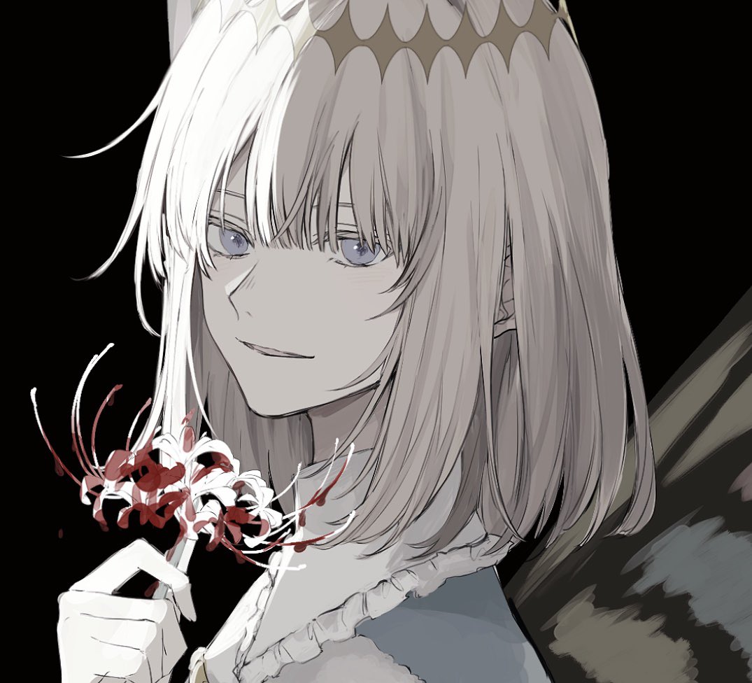 1boy arthropod_boy bangs black_background blue_cape blue_eyes bug butterfly butterfly_wings cape crown diamond_hairband face fate/grand_order fate_(series) flower fur_trim grey_hair holding holding_flower insect_wings light_blush light_smile long_sleeves looking_at_viewer male_focus medium_hair nozz177 oberon_(fate) simple_background smile solo spider_lily upper_body white_hair wings