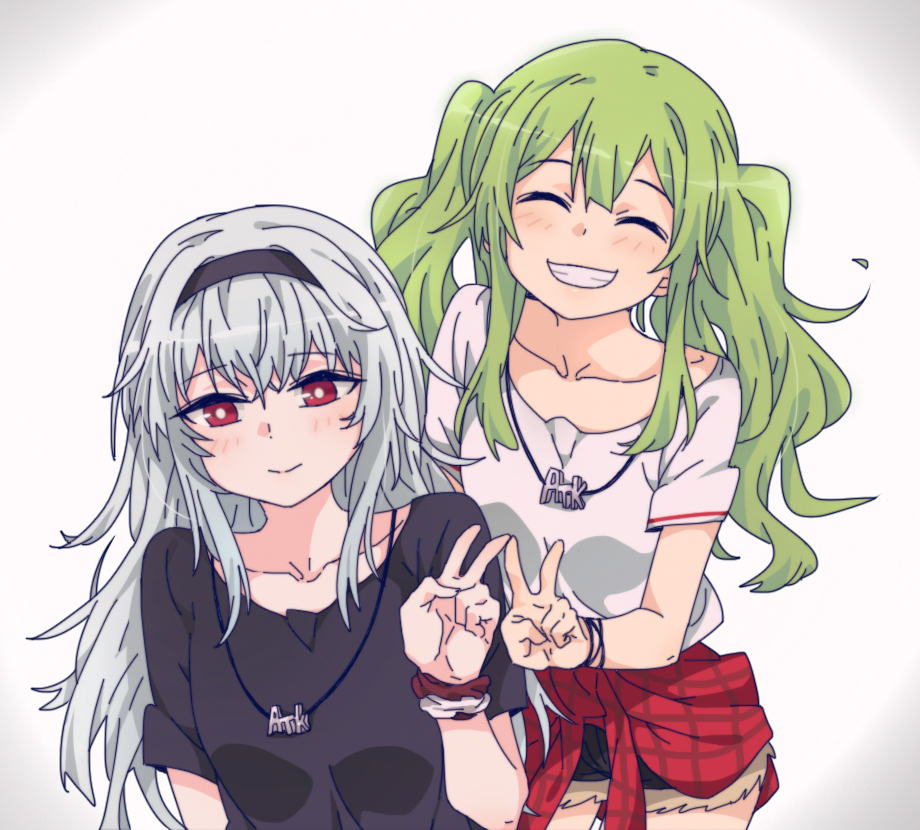 2girls alternate_costume black_shirt blush closed_eyes clothes_around_waist collarbone commentary eyebrows_visible_through_hair facing_viewer girls_frontline green_hair grin hairband jacket jacket_around_waist jewelry korean_commentary long_hair m950a_(girls'_frontline) multiple_girls necklace red_eyes shirt short_sleeves shorts sidarim silver_hair simple_background smile thunder_(girls'_frontline) twintails upper_body v white_background white_shirt