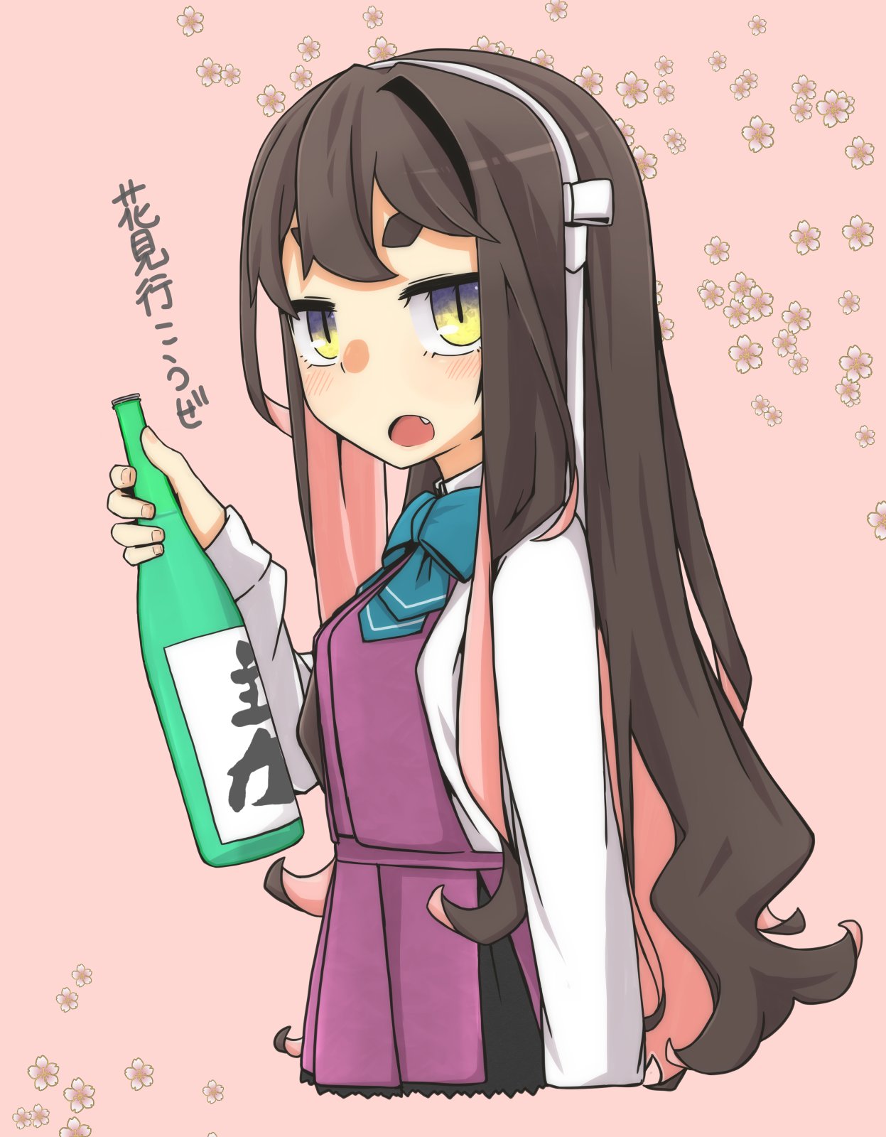 1girl alcohol black_hair blue_bow blue_bowtie bottle bow bowtie commentary_request dress fang hair_down hairband halterneck highres kantai_collection long_hair looking_at_viewer macbail multicolored_hair naganami_(kancolle) naganami_kai_ni_(kancolle) open_mouth pink_background pink_hair pleated_dress purple_dress sake sake_bottle shirt solo thick_eyebrows translation_request wavy_hair white_hairband white_shirt yellow_eyes