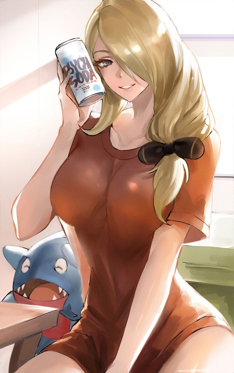 1girl blonde_hair breasts can cynthia_(pokemon) gible grey_eyes grin hair_ornament hair_over_one_eye highres holding holding_can large_breasts long_hair looking_at_viewer pokemon pokemon_(creature) pokemon_(game) pokemon_dppt red_shirt shirt short_sleeves smile tommy_(kingdukeee)