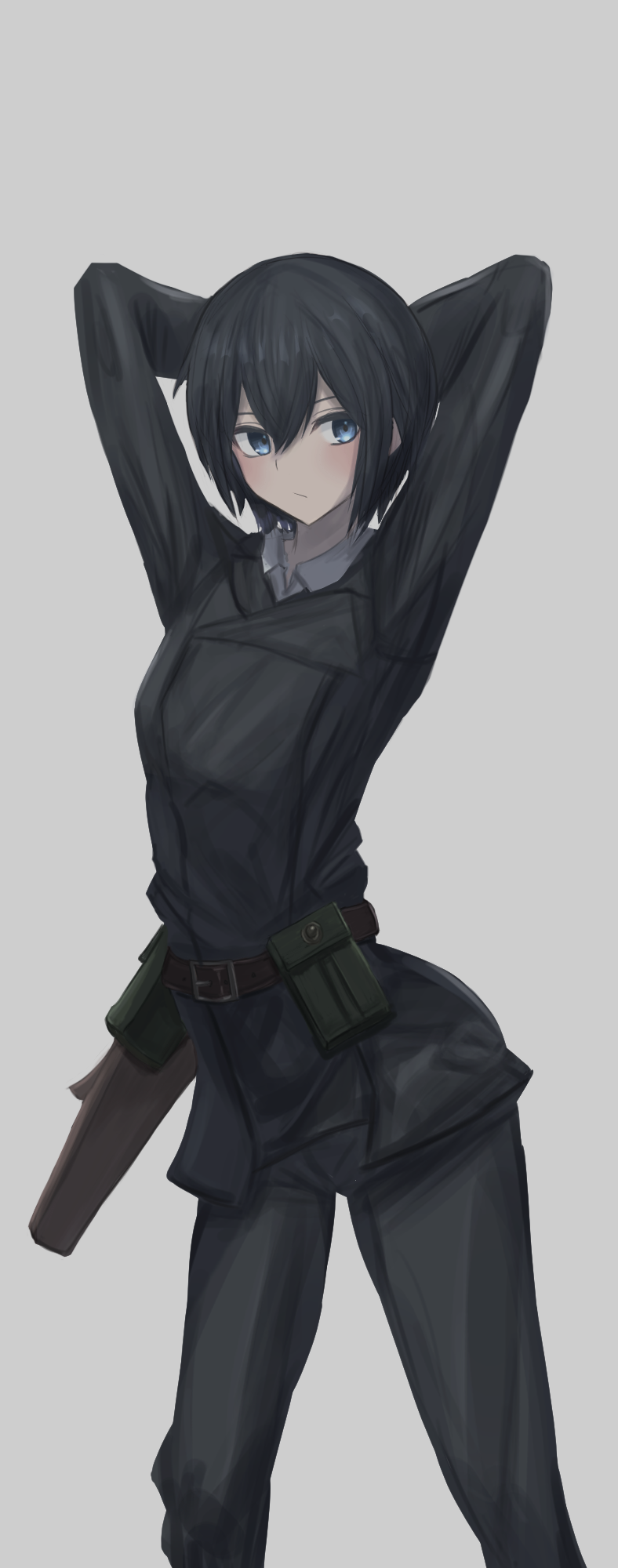 1girl androgynous arms_behind_head arms_up bangs belt belt_buckle belt_pouch black_belt black_hair black_jacket black_pants blue_eyes buckle closed_mouth commentary expressionless feet_out_of_frame grey_background hair_between_eyes highres holster jacket kino_(kino_no_tabi) kino_no_tabi kote_menn light_blush looking_at_viewer pale_skin pants pouch shirt short_hair simple_background solo standing stretch tomboy white_shirt