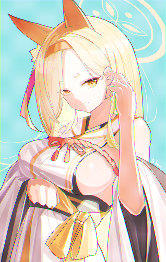 1girl animal_ears artist_name blonde_hair blue_archive bow breasts detached_sleeves fox_ears hair_over_one_eye hairband halo hand_up japanese_clothes kaho_(blue_archive) kimono large_breasts long_hair looking_at_viewer mole mole_under_mouth obi sash sideboob signature simple_background sleeveless sleeveless_kimono smile solo straight_hair tatara_(alnath_may) thick_eyebrows upper_body white_kimono wide_sleeves