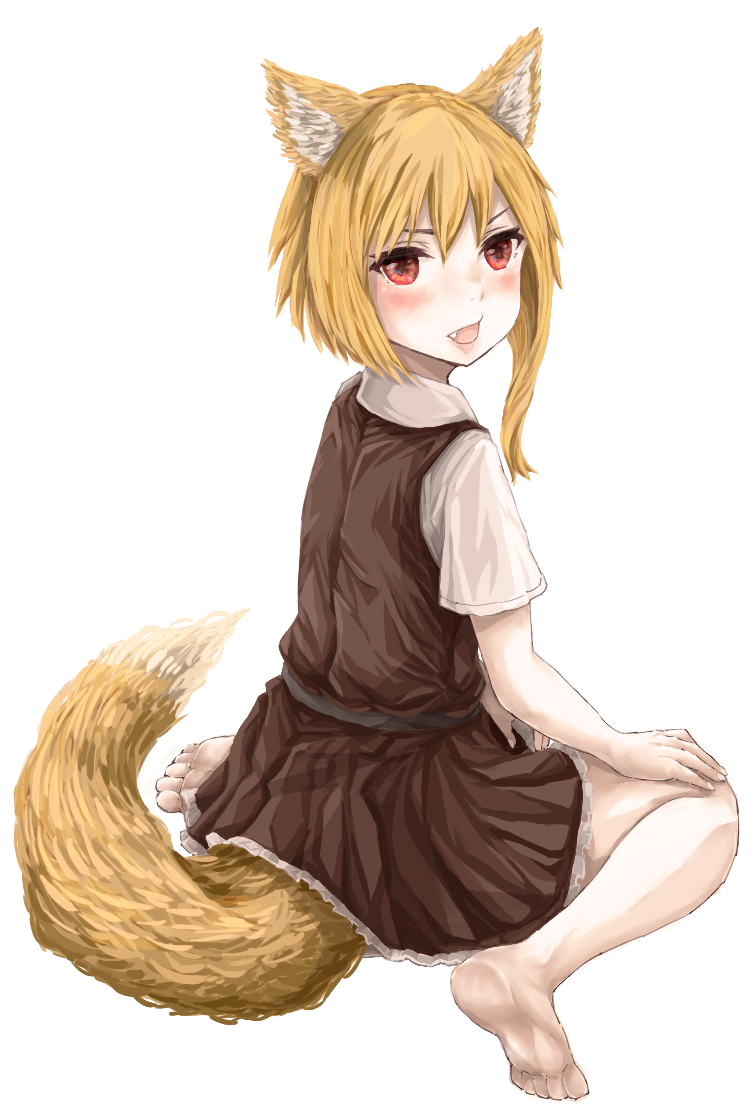 1girl animal_ear_fluff animal_ears asymmetrical_hair bangs barefoot belt black_belt blonde_hair blush brown_dress collared_shirt commentary_request cookie_(touhou) dress fang fox_ears fox_girl fox_tail full_body haiperion_buzan hair_between_eyes looking_at_viewer looking_back medium_hair miramikaru_riran open_mouth pinafore_dress red_eyes shirt short_sleeves sidelocks simple_background sitting smile solo tail white_background white_shirt