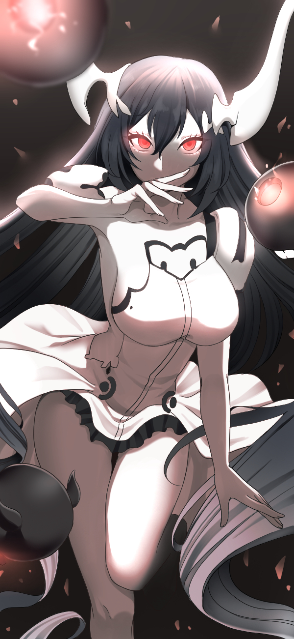 1girl abyssal_ship anchorage_water_oni asymmetrical_clothes asymmetrical_horns black_hair breasts colored_skin dress glowing glowing_eyes highres horns kantai_collection large_breasts long_hair red_eyes solo very_long_hair white_dress white_skin yomogi_dango