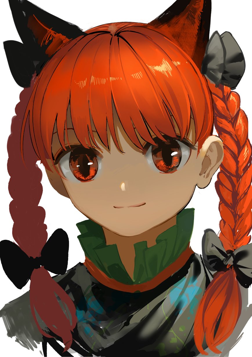 1girl :3 animal_ears bangs black_bow blunt_bangs bow braid cat_ears closed_mouth dress extra_ears eyebrows_behind_hair green_dress hair_bow highres kaenbyou_rin looking_at_viewer medium_hair portrait red_eyes redhead simple_background slit_pupils solo suna_(s73d) touhou twin_braids white_background