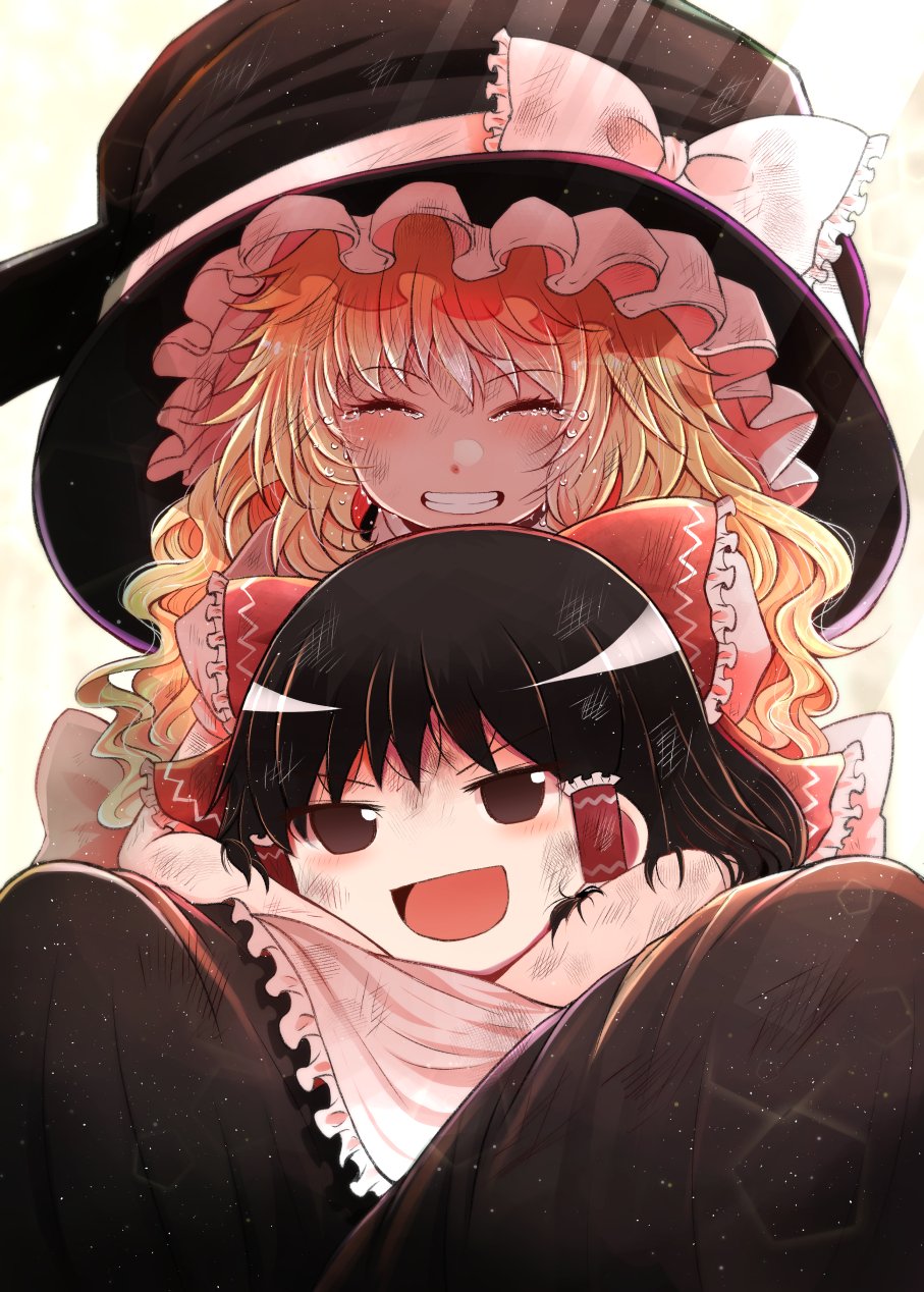 2girls apron arano_oki bangs black_dress black_hair black_headwear blonde_hair bow crying dress eyebrows_visible_through_hair eyelashes frilled_apron frilled_bow frilled_hair_tubes frilled_hat frills grey_eyes grin hair_bow hair_tubes hakurei_reimu hat hat_bow highres holding juliet_sleeves kirisame_marisa long_hair long_sleeves multiple_girls open_mouth puffy_sleeves red_bow shirt sidelocks smile touhou very_long_hair waist_apron wavy_hair white_apron white_bow white_shirt witch witch_hat yukkuri_shiteitte_ne