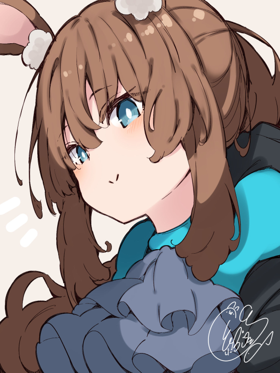 1girl amiya_(arknights) animal_ear_fluff animal_ears arknights bangs beni_shake black_jacket blue_eyes blush brown_background brown_hair closed_mouth commentary eyebrows_visible_through_hair hair_between_eyes jacket long_hair notice_lines open_clothes open_jacket ponytail rabbit_ears signature smile solo upper_body