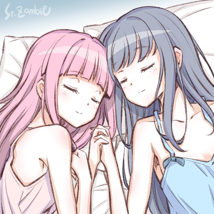 2girls artist_name bangs bed blue_background blue_camisole blue_hair blunt_bangs breasts camisole closed_eyes gradient gradient_background holding_hands interlocked_fingers light_blush long_hair magia_record:_mahou_shoujo_madoka_magica_gaiden mahou_shoujo_madoka_magica multiple_girls nanami_yachiyo on_bed pillow pink_camisole pink_hair sidelocks sleeping small_breasts smile studiozombie tamaki_iroha yuri