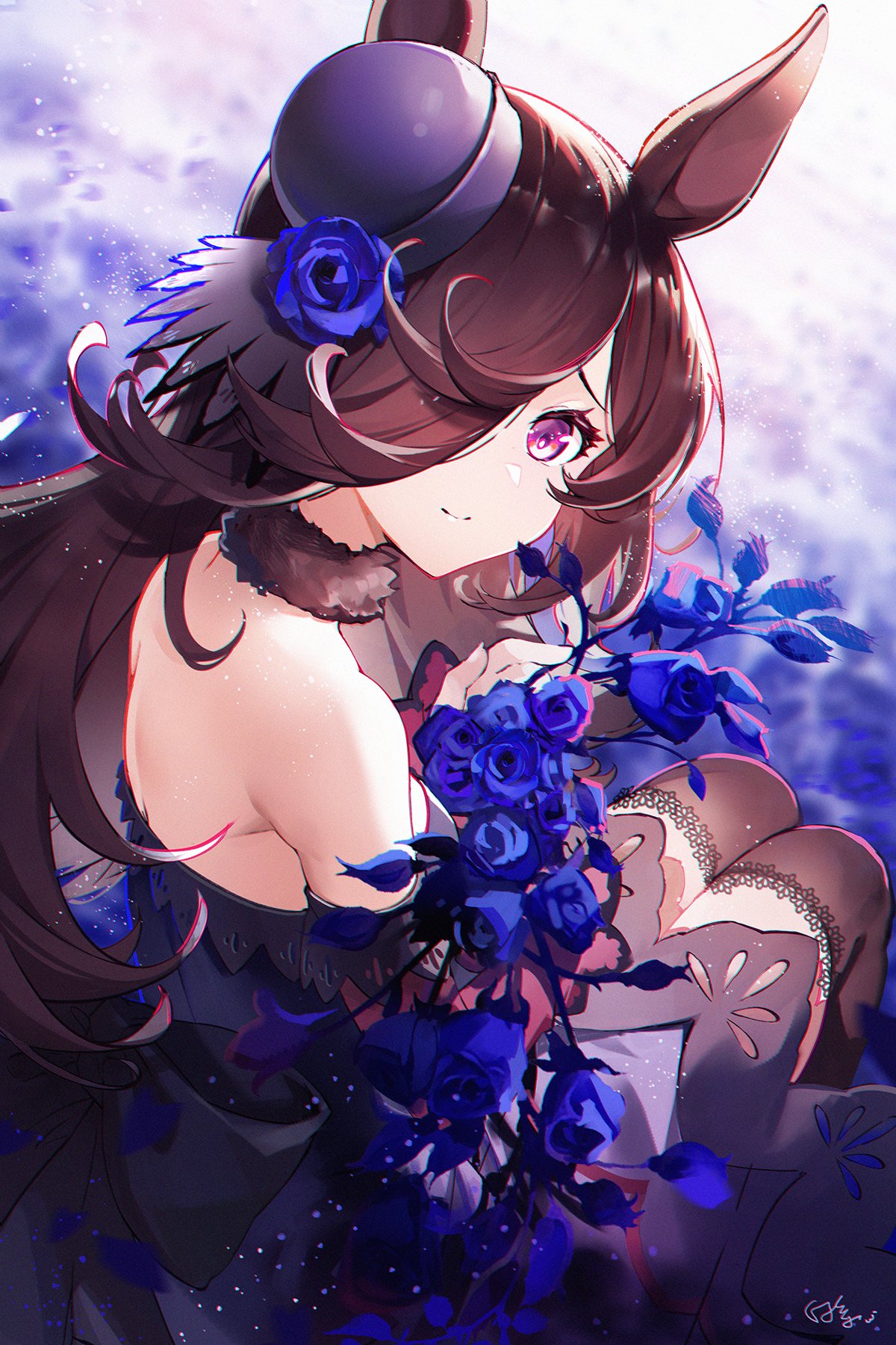 1girl animal_ears back_bow baisi_shaonian bangs bare_shoulders black_bow black_thighhighs blue_background blue_dress blue_flower blue_headwear blue_rose bouquet bow breasts brown_hair commentary_request detached_sleeves dress eyelashes flower flower_hat fur_choker hair_over_one_eye hat highres holding holding_bouquet horse_ears horse_girl horse_tail lace_trim long_hair looking_at_viewer looking_back pink_sleeves rice_shower_(umamusume) rose shy sitting sleeveless sleeveless_dress small_breasts smile solo tail thigh-highs thighs umamusume violet_eyes