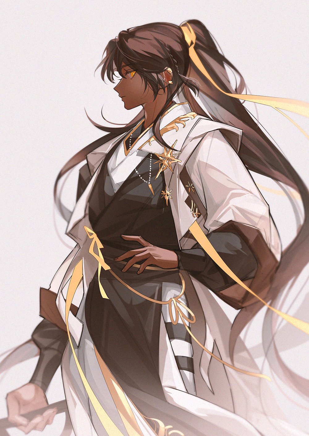 arknights black_hair braid chinese_commentary closed_mouth cowboy_shot dark-skinned_male dark_skin earrings expressionless genderswap genderswap_(mtf) gold_trim hair_ornament highres holding jewelry long_hair long_sleeves looking_at_viewer looking_to_the_side male_focus necklace pienahenggou pointy_nose ponytail puffy_long_sleeves puffy_sleeves ribbon robe simple_background solo thorns_(arknights) very_long_hair white_background wide_sleeves yellow_eyes yellow_ribbon