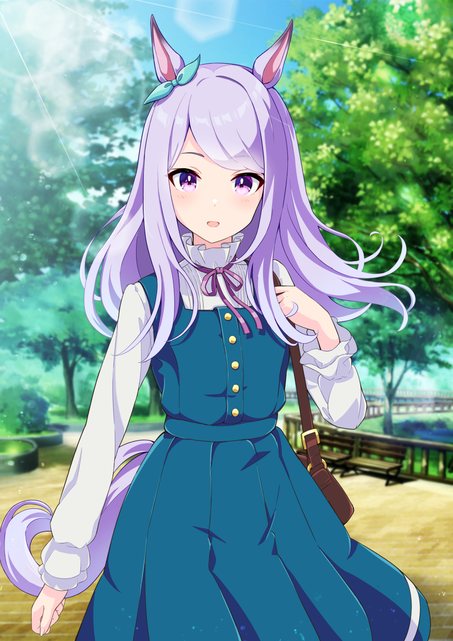 1girl animal_ears arm_at_side bag bench dress green_dress handbag highres horse_ears horse_girl horse_tail long_hair looking_at_viewer mejiro_mcqueen_(umamusume) neck_ribbon open_mouth outdoors park pinafore_dress pink_ribbon purple_hair ribbon shiromaru_illust shirt shoulder_bag solo sunlight tail tree umamusume upper_body violet_eyes white_shirt