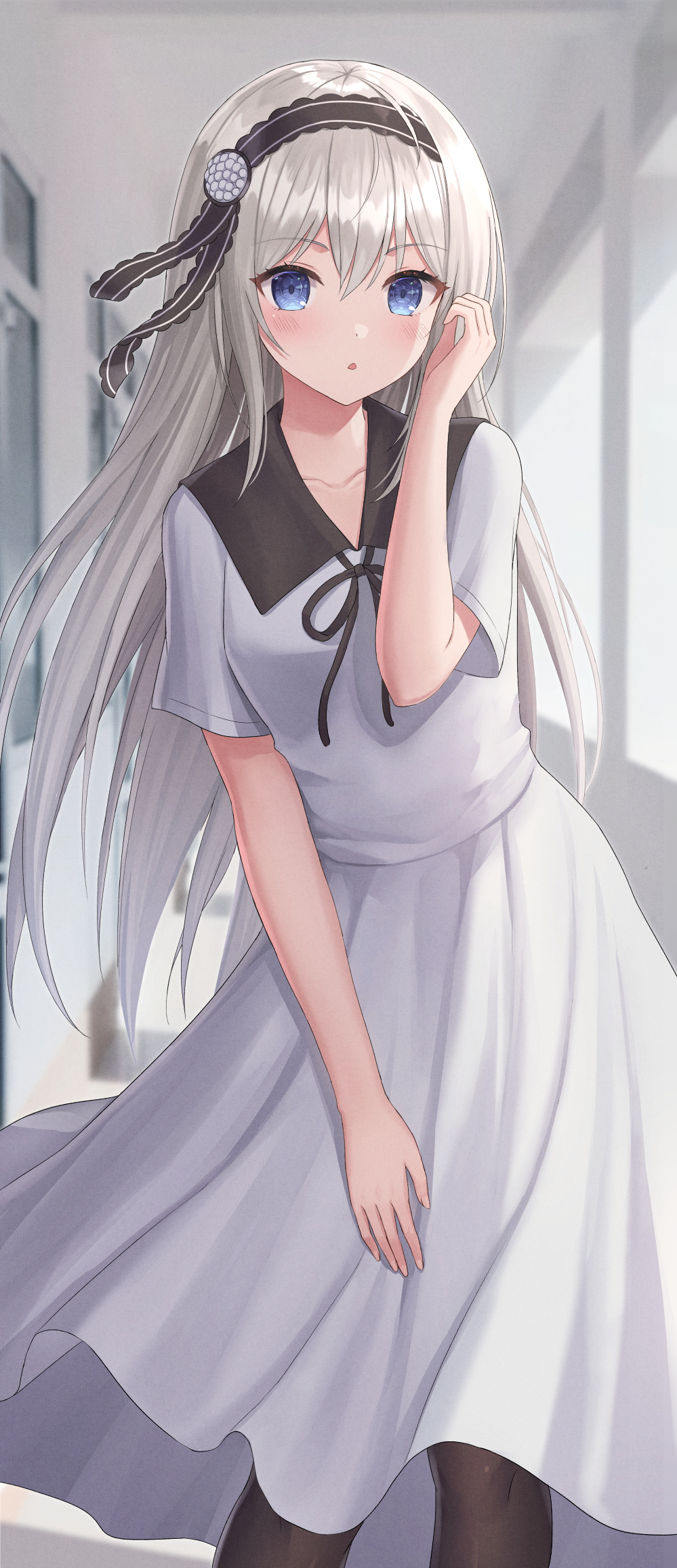 1girl highres kaguya-sama_wa_kokurasetai_~tensai-tachi_no_renai_zunousen~ long_hair looking_at_viewer seungju_lee shirogane_kei solo standing white_hair