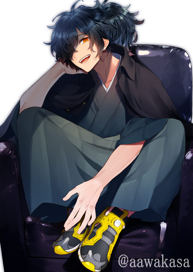 1boy alternate_footwear bangs black_hair cape chair commentary_request fate/grand_order fate/type_redline fate_(series) full_body hair_over_one_eye japanese_clothes kimono koha-ace long_hair long_sleeves looking_at_viewer male_focus okada_izou_(fate) open_mouth ponytail ryuuki_(hydrangea) scarf simple_background sitting smile solo twitter_username white_background wide_sleeves yellow_eyes