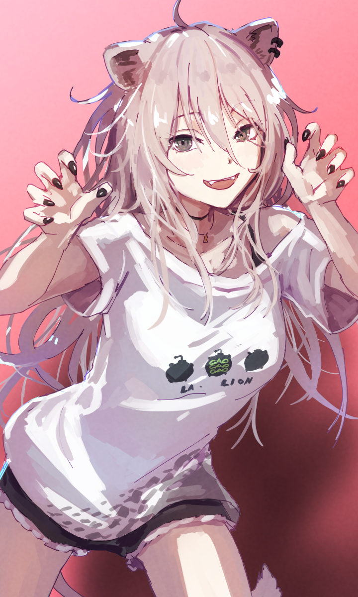 1girl :d ahoge animal_ears bangs black_shorts commentary_request fangs grey_eyes grey_hair hair_between_eyes highres hololive lion_ears lion_girl long_hair looking_at_viewer open_mouth red_background shirt shishiro_botan short_sleeves shorts simple_background smile solo teeth upper_teeth virtual_youtuber white_shirt yami_ara