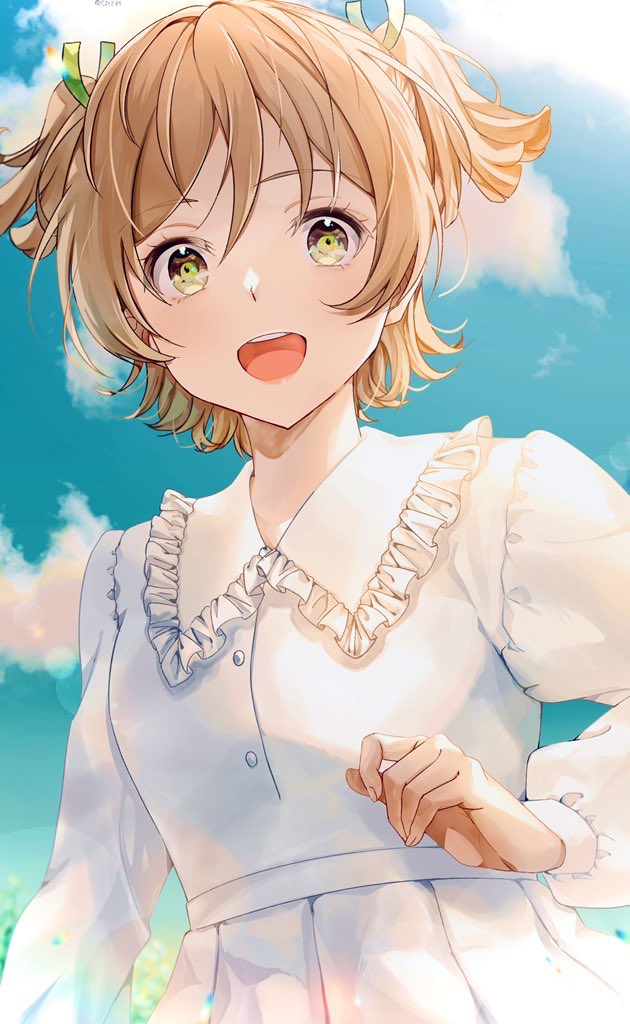 1girl :d arm_at_side bangs blonde_hair blue_sky buttons clouds commentary daiba_nana day dress fingernails flower frilled_dress frilled_shirt_collar frills green_eyes green_ribbon hair_between_eyes hair_ribbon hand_up light_particles long_sleeves looking_at_viewer nijiko_(c2cs4q) open_mouth outdoors puffy_long_sleeves puffy_sleeves ribbon short_hair short_twintails shoujo_kageki_revue_starlight sky smile solo standing symbol-only_commentary teeth twintails twitter_username upper_body upper_teeth white_dress white_flower yellow_flower