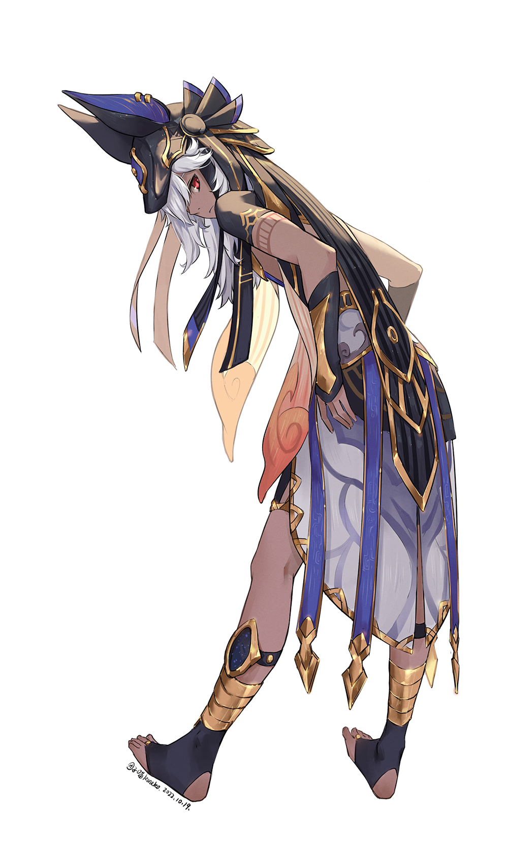 1boy animal_hat bangs black_headwear closed_mouth cyno_(genshin_impact) dark-skinned_male dark_skin dated egyptian_clothes full_body genshin_impact gold hat highres long_hair looking_at_viewer male_focus red_eyes short_sleeves simple_background solo standing tuanzimiao1 white_background white_hair