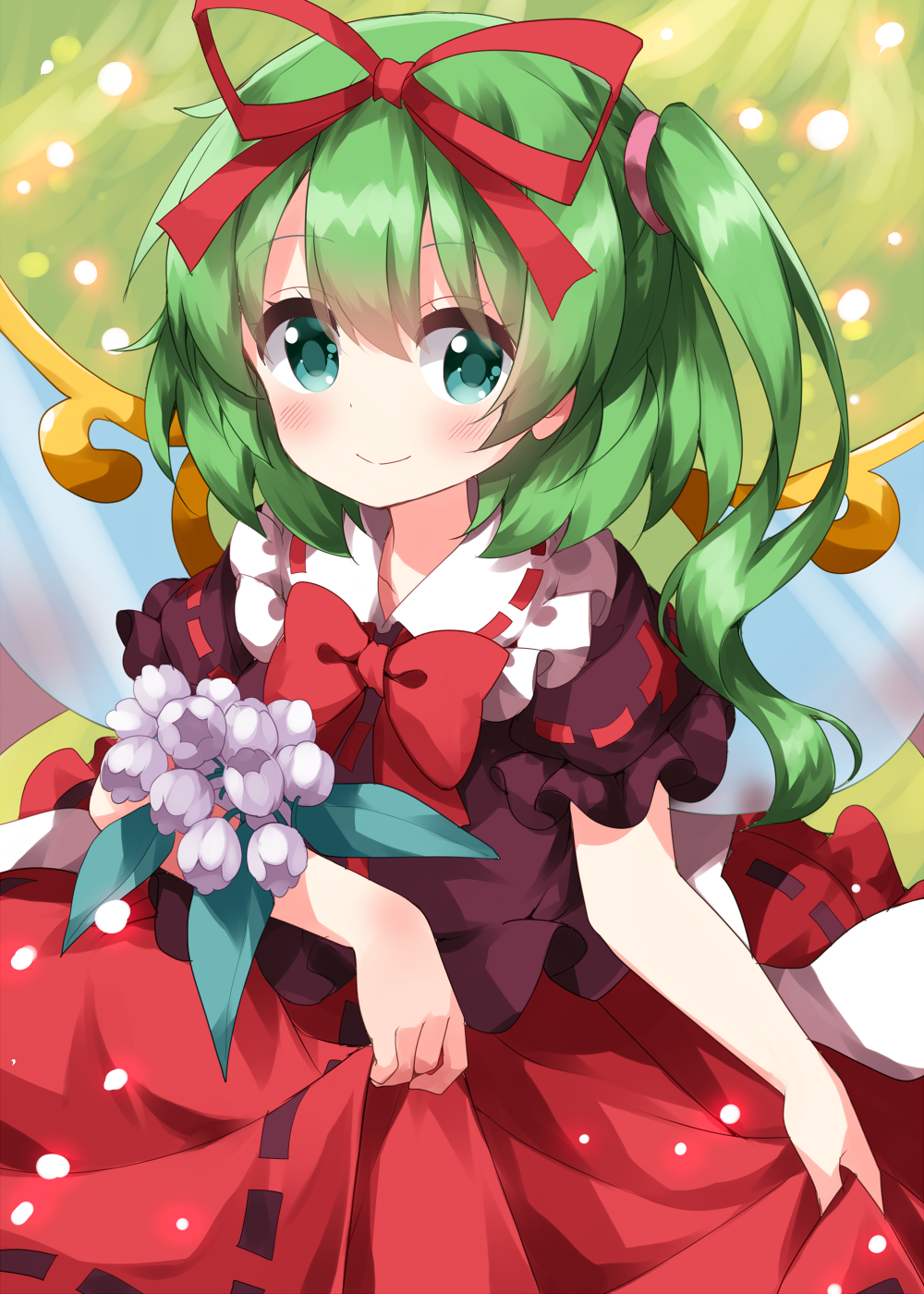 1girl bangs blouse bow bowtie brown_shirt closed_mouth collared_shirt cosplay daiyousei fairy fairy_wings flower frilled_skirt frills green_eyes green_hair hair_ribbon highres holding holding_flower looking_at_viewer medicine_melancholy medicine_melancholy_(cosplay) medium_hair one-hour_drawing_challenge puffy_short_sleeves puffy_sleeves red_bow red_bowtie red_ribbon red_skirt ribbon ribbon-trimmed_shirt ribbon-trimmed_skirt ribbon-trimmed_sleeves ribbon_trim ruu_(tksymkw) shirt short_sleeves side_ponytail skirt skirt_hold smile solo touhou upper_body wings