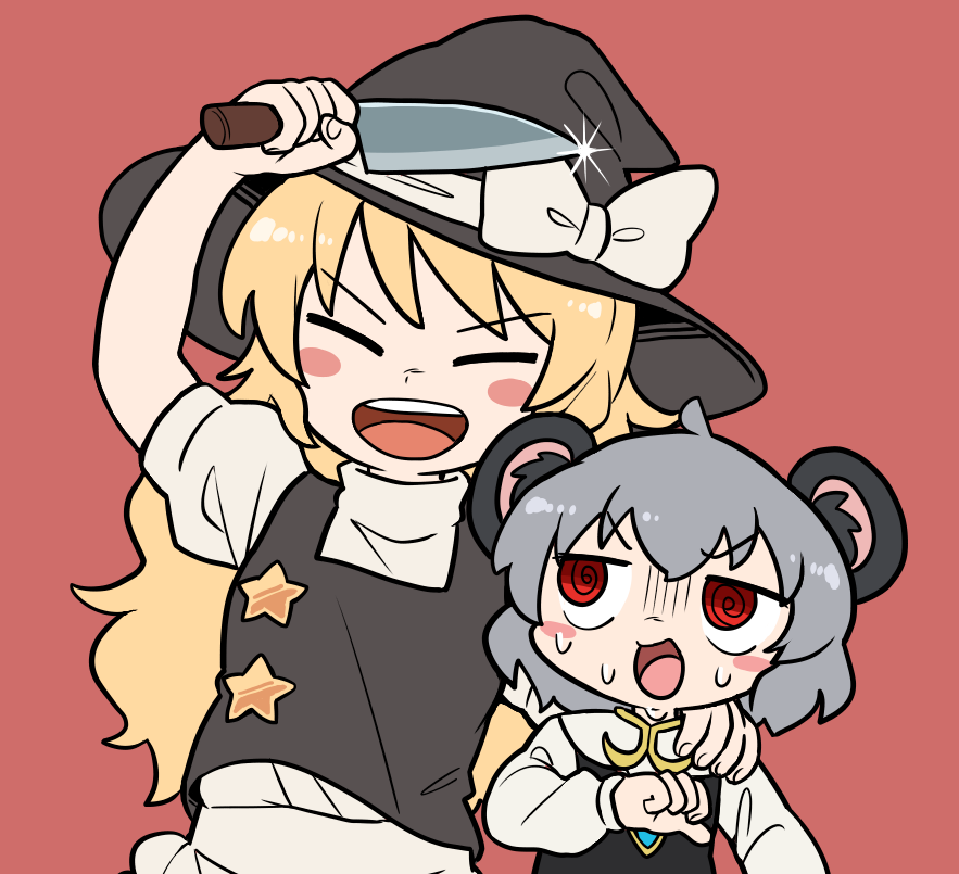 2girls @_@ animal_ears bangs black_headwear black_vest blonde_hair blush bow bseibutsu closed_eyes commentary_request cookie_(touhou) flat_chest glint grey_hair hand_on_another's_shoulder hat hat_bow holding holding_knife kirisame_marisa knife long_hair long_sleeves mouse_ears mouse_girl multiple_girls nazrin nyon_(cookie) open_mouth red_background red_eyes shirt short_hair simple_background smile star_(symbol) suzu_(cookie) teeth touhou upper_body upper_teeth_only vest white_bow white_shirt witch_hat