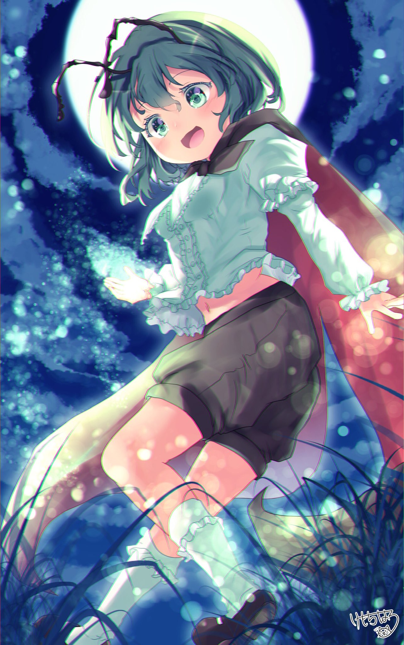 1girl :d antennae bangs black_cape black_footwear black_shorts cape commentary_request full_moon grass green_eyes green_hair highres kemo_chiharu light_particles long_sleeves looking_at_viewer moon navel night open_mouth outdoors shirt short_hair shorts signature smile socks solo touhou white_shirt white_socks wriggle_nightbug