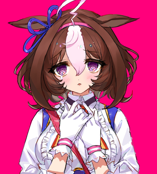 1girl ahoge animal_ears blush breasts brown_hair closed_mouth collared_shirt didi_(whaqlrpwjd) ears_down gloves hair_between_eyes hairband hands_up horse_ears large_breasts looking_at_viewer medium_hair meisho_doto_(umamusume) multicolored_hair own_hands_together purple_background shirt simple_background solo tearing_up two-tone_hair umamusume upper_body violet_eyes white_gloves white_shirt