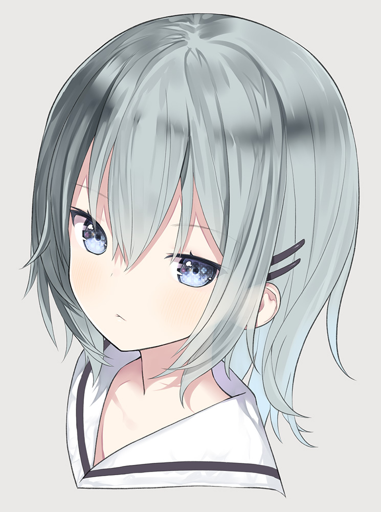 1girl blue_eyes blush capriccio closed_mouth commentary_request grey_background grey_hair hair_between_eyes hair_ornament hairclip looking_at_viewer original portrait sailor_collar simple_background solo white_sailor_collar