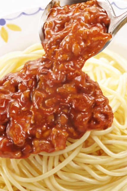 bolognese_sauce food food_focus kya4 ladle meat no_humans noodles original pasta plate realistic spaghetti