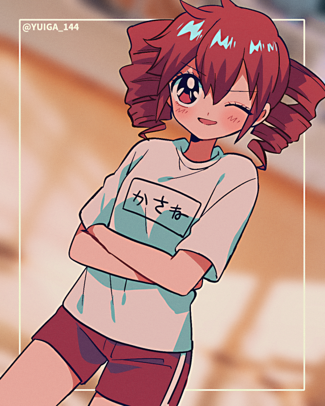 1980s_(style) 1girl blurry blurry_background character_name clothes_writing commentary cowboy_shot crossed_arms drill_hair dutch_angle framed gym gym_shorts gym_uniform indoors kasane_teto light_blush one_eye_closed parted_lips red_eyes red_shorts redhead retro_artstyle shirt short_hair short_sleeves shorts smile solo translated twin_drills twintails twitter_username utau white_shirt yuusuke-kun