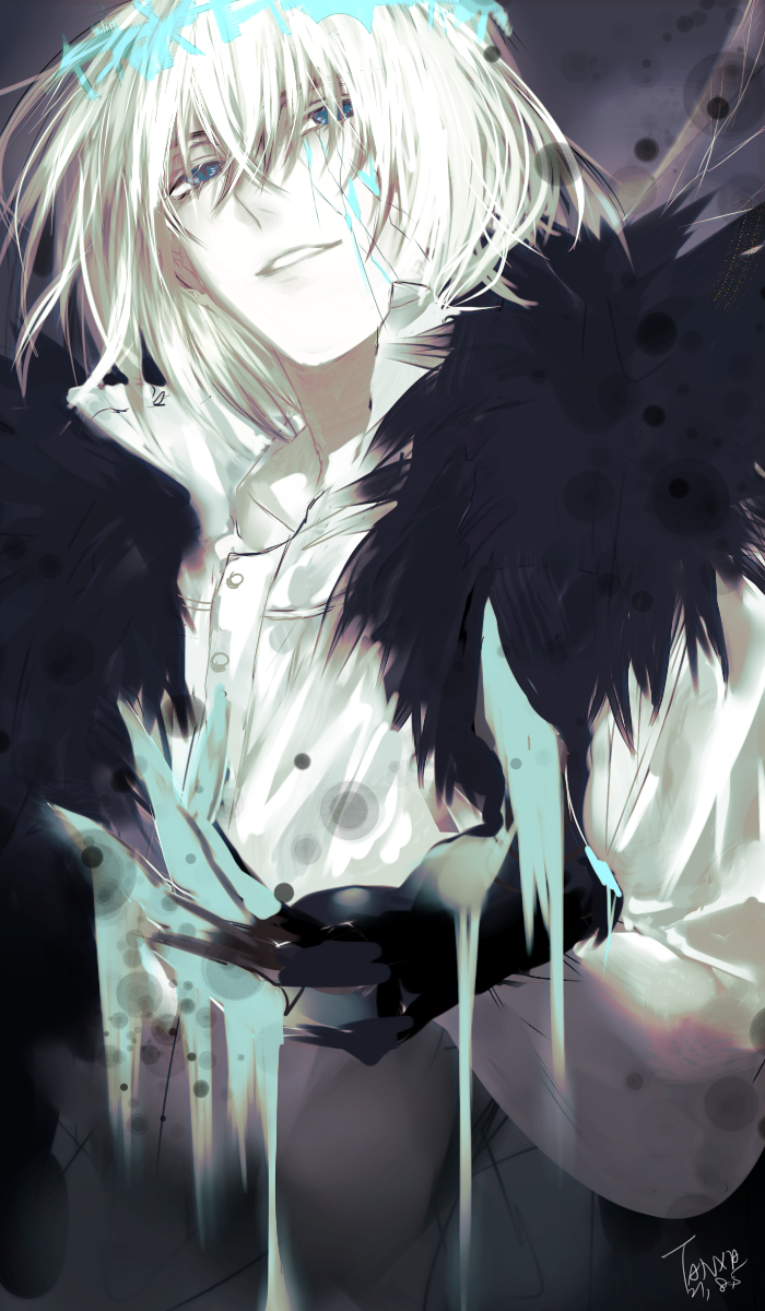 1boy arthropod_boy blood blood_on_face blood_on_hands blue_blood blue_eyes cape collared_shirt cracked_skin crown diamond_hairband dragonfly_wings fate/grand_order fate_(series) fur-trimmed_cape fur_trim hair_between_eyes highres insect_wings long_sleeves looking_at_viewer male_focus medium_hair oberon_(fate) oberon_(third_ascension)_(fate) shirt signature smile solo tanxiacross11 upper_body white_hair wings