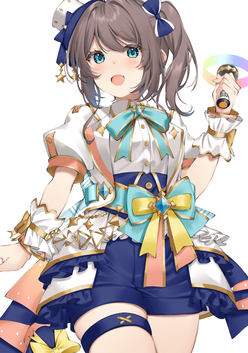 1girl aqua_bow aqua_bowtie aqua_eyes blue_bow blue_footwear blue_headwear blue_shorts blush bow bowtie breasts brown_hair collared_shirt commentary cowboy_shot erubusubori fang hair_bow hand_up hat highres holding holding_microphone hololive hololive_idol_uniform_(bright) jacket leg_up medium_hair microphone mini_hat natsuiro_matsuri open_clothes open_jacket open_mouth puffy_short_sleeves puffy_sleeves shirt short_shorts short_sleeves shorts side_ponytail skin_fang small_breasts solo standing standing_on_one_leg thigh_strap variant_set virtual_youtuber white_jacket white_shirt wrist_cuffs