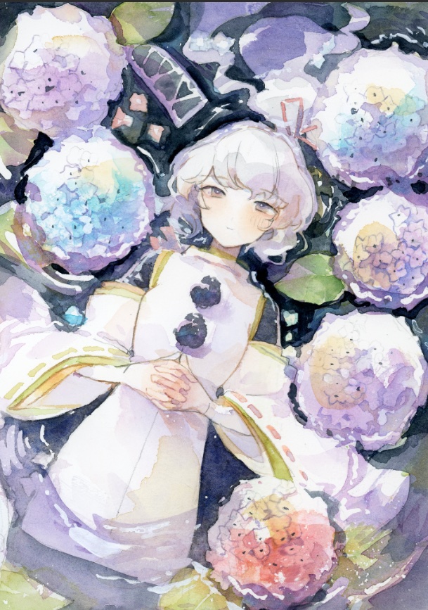 1girl black_headwear blue_flower closed_mouth flower from_above grey_hair hat interlocked_fingers japanese_clothes kariginu long_sleeves looking_at_viewer mononobe_no_futo own_hands_together partially_submerged purple_flower red_ribbon ribbon ryokotyu solo tate_eboshi touhou water wide_sleeves