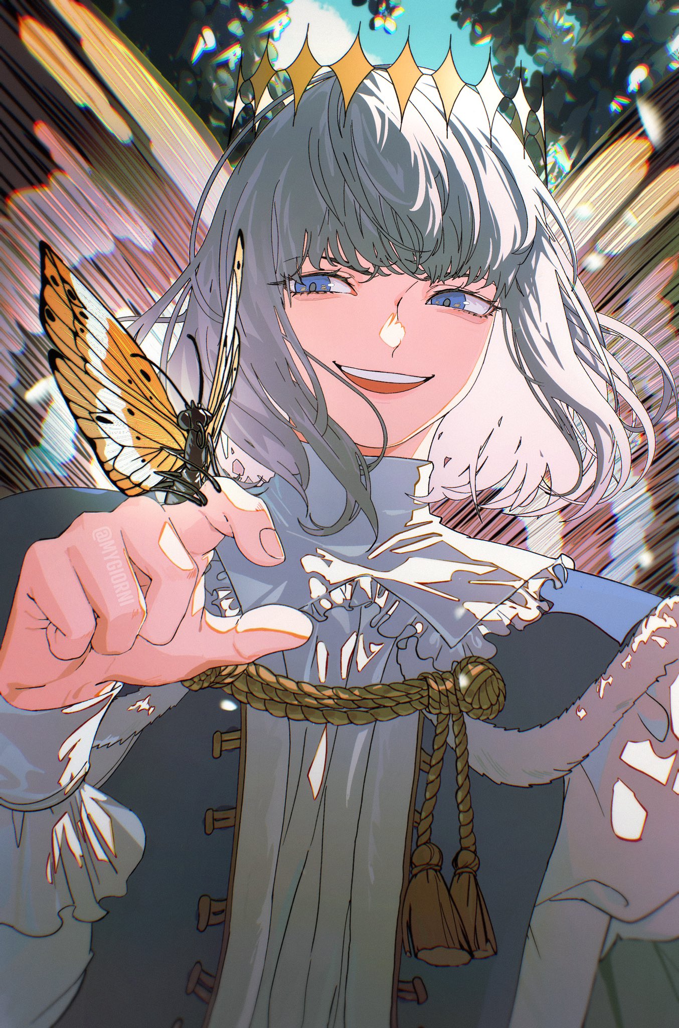1boy arthropod_boy blue_cloak blue_eyes bug butterfly butterfly_wings cloak crown diamond_hairband fate/grand_order fate_(series) fur-trimmed_cloak fur_trim grey_hair highres insect_on_finger insect_wings long_sleeves male_focus medium_hair mygiorni oberon_(fate) smile solo upper_body wings