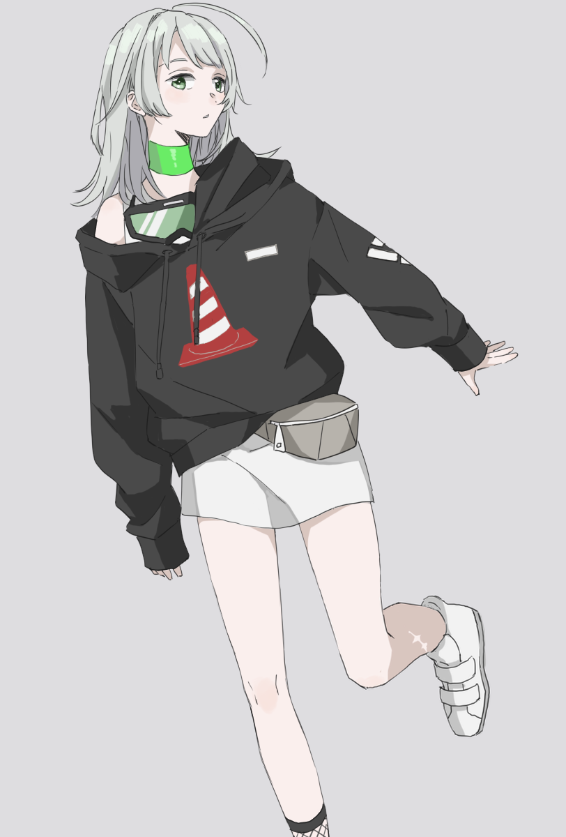 1girl ahoge collar commentary_request drawstring dress expressionless fanny_pack fishnet_socks fishnets foot_out_of_frame fuyuu_rei goggles goggles_around_neck green_collar green_eyes grey_background grey_hair highres hood hood_down hoodie long_hair long_sleeves looking_at_viewer outstretched_arm parted_lips print_hoodie scar scar_on_leg short_dress simple_background single_sock sleeveless sleeveless_dress socks solo standing standing_on_one_leg subaru_(sbr98) traffic_cone turning_head utau