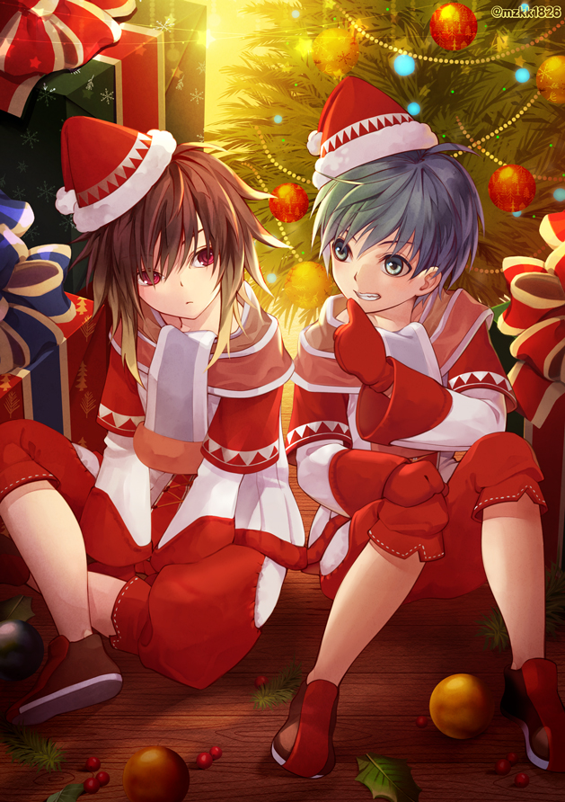 2boys aged_down albel_nox blonde_hair blue_eyes blue_hair box brown_hair capelet christmas christmas_lights christmas_tree closed_mouth fayt_leingod finger_to_mouth fujishino_shikino gift gift_box gloves grin hair_between_eyes hat indian_style long_sleeves looking_at_another male_focus medium_hair mistletoe mittens multicolored_hair multiple_boys on_floor pants red_eyes red_pants santa_hat scarf short_hair sitting smile star_ocean star_ocean_till_the_end_of_time twitter_username two-tone_hair