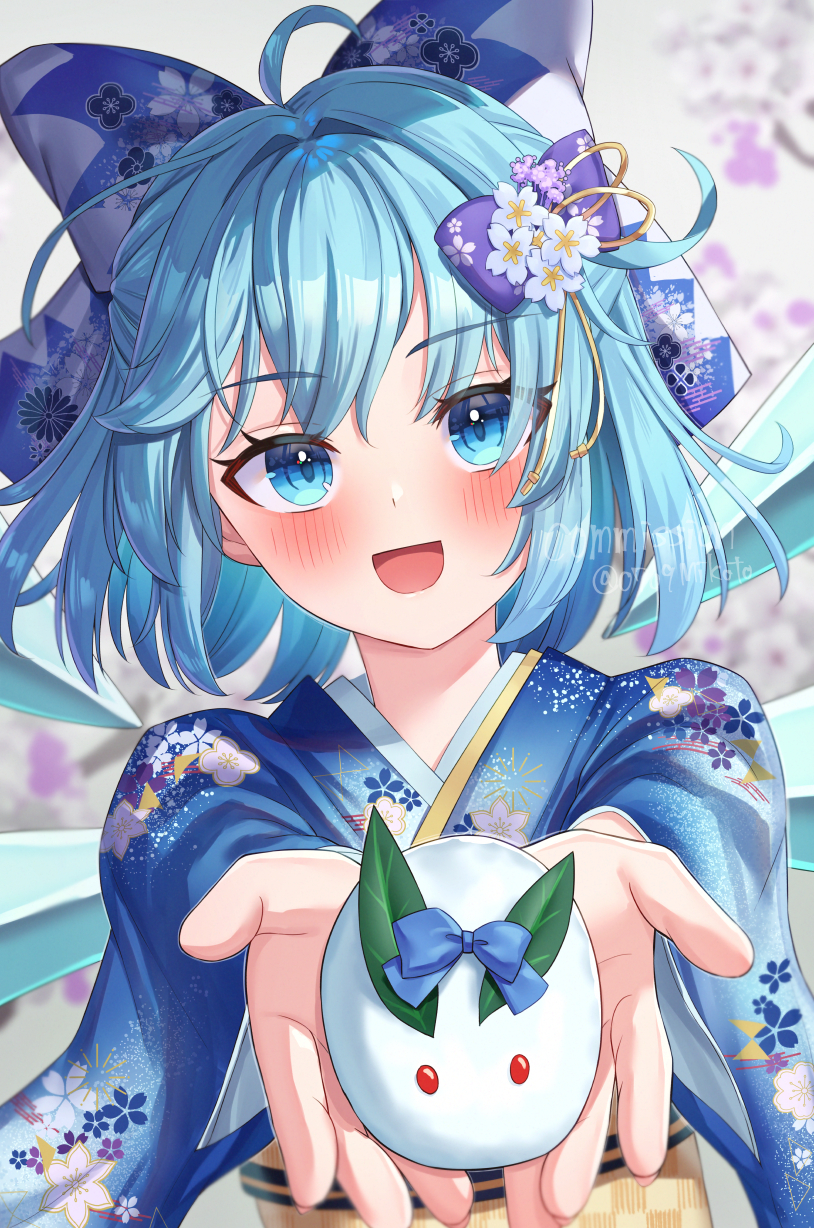 1girl ahoge arms_up artist_name belt blue_bow blue_eyes blue_hair blue_kimono blush bow cirno commentary_request commission floral_print grey_background hair_bow hair_ribbon highres holding ice ice_wings japanese_clothes kimono long_sleeves looking_at_viewer mikoto_(0709mikoto) open_mouth purple_bow ribbon short_hair simple_background skeb_commission smile solo standing teeth tongue touhou wide_sleeves wings yellow_belt yellow_ribbon