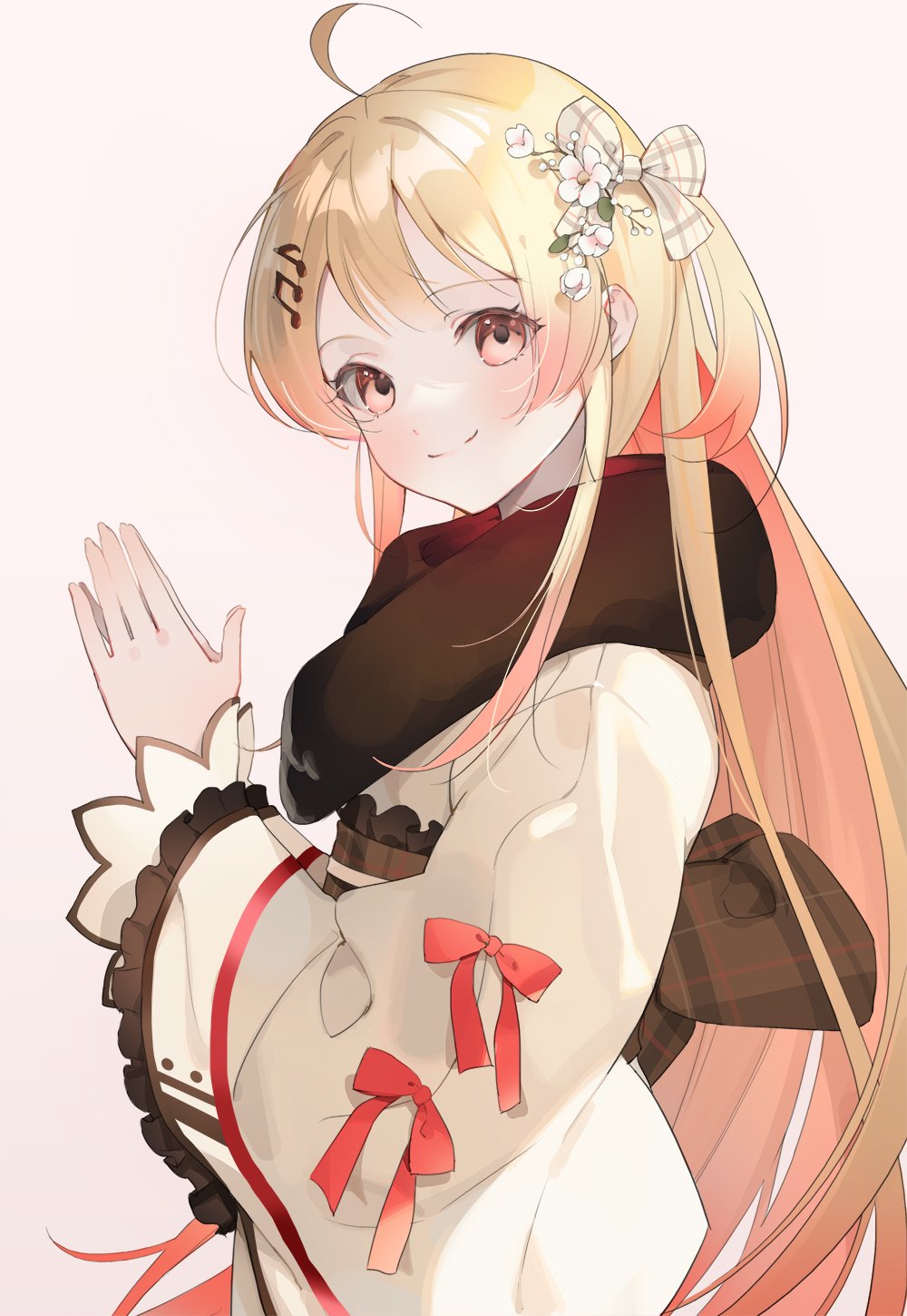 1girl ahoge alternate_costume blonde_hair bow closed_mouth fur-trimmed_kimono fur_trim hair_between_eyes hair_ornament hands_up hashtag_only_commentary highres hololive hololive_dev_is japanese_clothes kimono long_hair long_sleeves looking_at_viewer musical_note musical_note_hair_ornament obi one_side_up otonose_kanade palms_together red_bow red_eyes sash simple_background sleeve_bow smile solo upper_body white_background white_kimono wide_sleeves zeroperpect