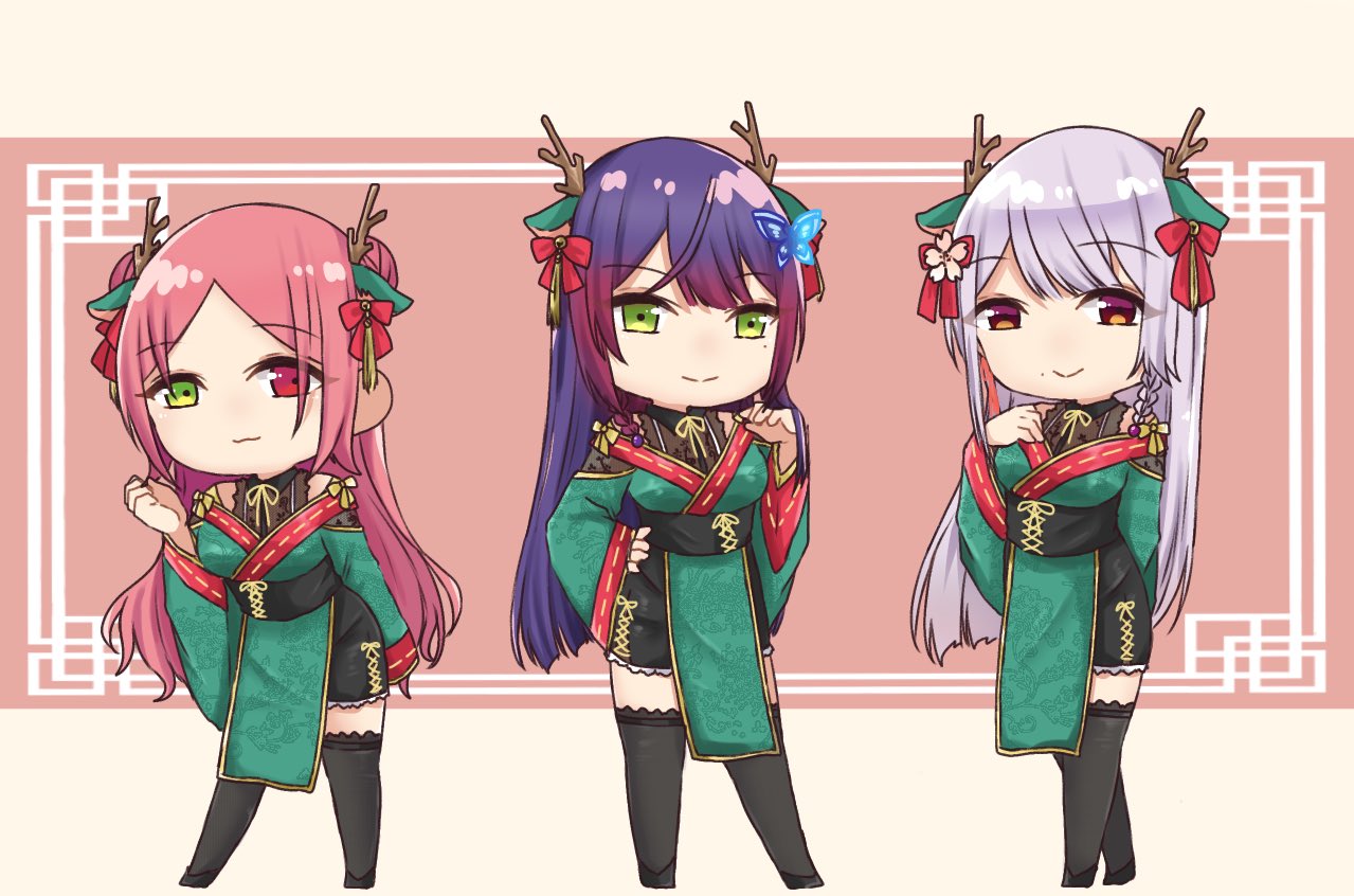 3girls :&gt; :3 animal_ears arm_behind_back assault_lily bare_shoulders black_footwear black_shirt black_thighhighs bow braid brown_background butterfly_hair_ornament chibi closed_mouth collared_shirt commentary contrapposto cross-laced_clothes crossed_legs double_bun dragon dragon_horn eastern_dragon fake_animal_ears fake_horns flower full_body funada_kiito funada_ui green_eyes green_kimono grey_hair hair_bow hair_bun hair_flower hair_ornament hand_on_own_chest hand_on_own_hip hand_up heterochromia horns japanese_clothes kimono kimono_skirt long_hair long_sleeves matching_outfits mole mole_under_eye mole_under_mouth multiple_girls neck_ribbon nigari_(ngari_0115) off_shoulder parted_bangs pelvic_curtain pink_flower purple_hair red_background red_bow red_eyes redhead ribbon ribbon-trimmed_sleeves ribbon_trim shiba_tomoshibi shirt shoes siblings side_braid single_braid sisters sleeveless sleeveless_shirt sleeves_past_wrists smile standing symbol-only_commentary tassel tassel_hair_ornament thigh-highs two-tone_background very_long_hair violet_eyes watson_cross wavy_hair wide_sleeves yellow_bow yellow_ribbon zettai_ryouiki