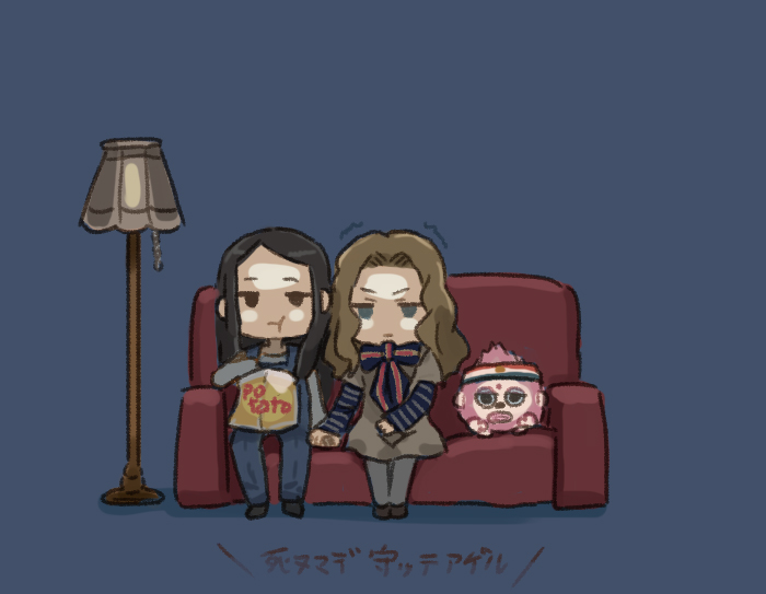 2girls black_hair blue_background blue_overalls brown_dress brown_hair cady_(m3gan) chips_(food) commentary_request couch dress eating food lamp long_hair looking_at_viewer m3gan m3gan_(character) multiple_girls overalls potato_chips saiguchi_otoufu simple_background solid_oval_eyes stuffed_toy translation_request watching