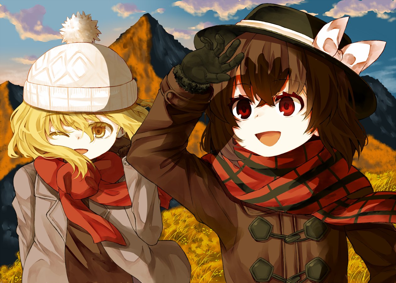 2girls :d black_gloves black_headwear blonde_hair bow brown_coat brown_hair clouds cloudy_sky coat commentary_request fedora gloves hat hat_bow long_sleeves maribel_hearn mountainous_horizon multiple_girls one_eye_closed open_clothes open_coat open_mouth outdoors plaid plaid_scarf pom_pom_(clothes) purple_coat red_eyes red_scarf scarf short_hair sky smile touhou upper_body usami_renko white_bow white_headwear wind yellow_eyes zetsumame