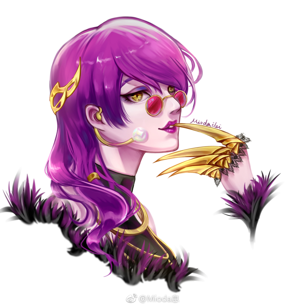 1girl bare_shoulders black_shirt chinese_commentary claws commentary_request cropped_shoulders evelynn_(league_of_legends) eyeliner eyeshadow feather-trimmed_jacket feather-trimmed_sleeves gold_necklace hair_ornament hair_over_shoulder hand_to_own_mouth jacket jacket_partially_removed jewelry k/da_(league_of_legends) k/da_evelynn league_of_legends lipstick long_hair long_sleeves looking_at_viewer makeup mioda_xi necklace parted_lips purple_eyeshadow purple_hair purple_lips red-tinted_eyewear shirt simple_background sleeveless sleeveless_shirt solo sunglasses teeth tinted_eyewear turtleneck_shirt watermark weibo_logo weibo_username white_background yellow-framed_eyewear yellow_eyes