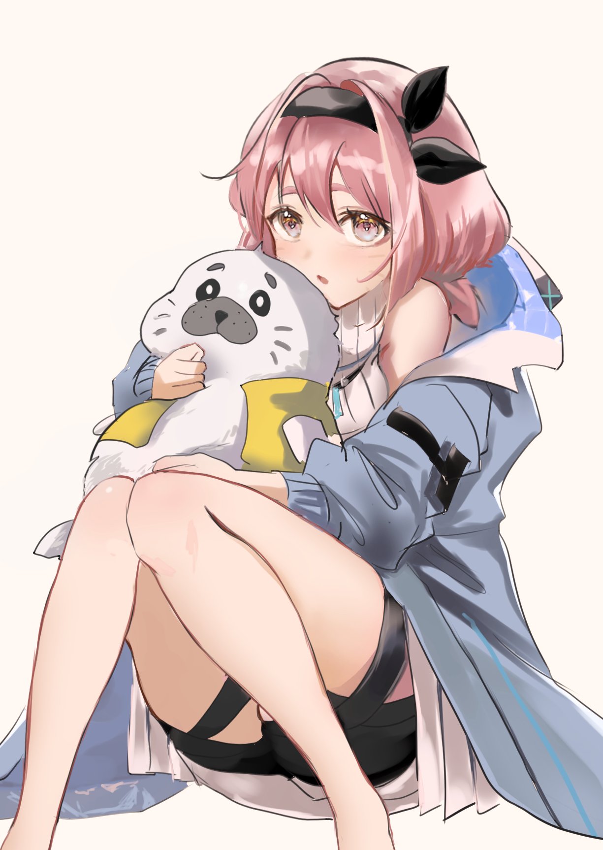1girl animal animal_hug arknights bare_shoulders black_hairband black_ribbon black_shorts blue_jacket brown_background commentary_request eyebrows_hidden_by_hair feet_out_of_frame hair_between_eyes hair_ribbon hairband highres jacket knees_together_feet_apart knees_up long_sleeves looking_at_viewer open_clothes open_jacket parted_lips pink_eyes pink_hair pudding_(arknights) puffy_long_sleeves puffy_sleeves raramente ribbed_sweater ribbon seal_(animal) shorts simple_background sitting sleeveless sleeveless_turtleneck solo sweater thick_eyebrows turtleneck turtleneck_sweater white_sweater
