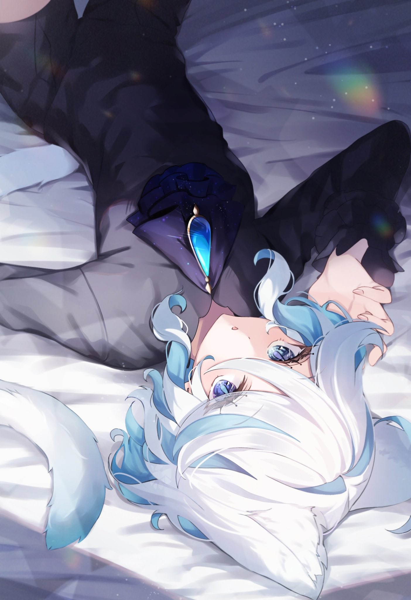 1girl alternate_costume animal_ears ascot bed_sheet black_shirt black_shorts blue_ascot blue_brooch blue_eyes blue_gemstone blue_hair cat_ears cat_tail commentary cowboy_shot eyelashes flat_chest frilled_sleeves frills from_above furina_(genshin_impact) gem genshin_impact hair_between_eyes highres kemonomimi_mode light_blue_hair light_particles long_sleeves looking_at_viewer lying mismatched_pupils multicolored_hair on_back parted_lips pomepome1207 rainbow shirt short_hair shorts solo streaked_hair tail two-tone_hair upside-down white_hair