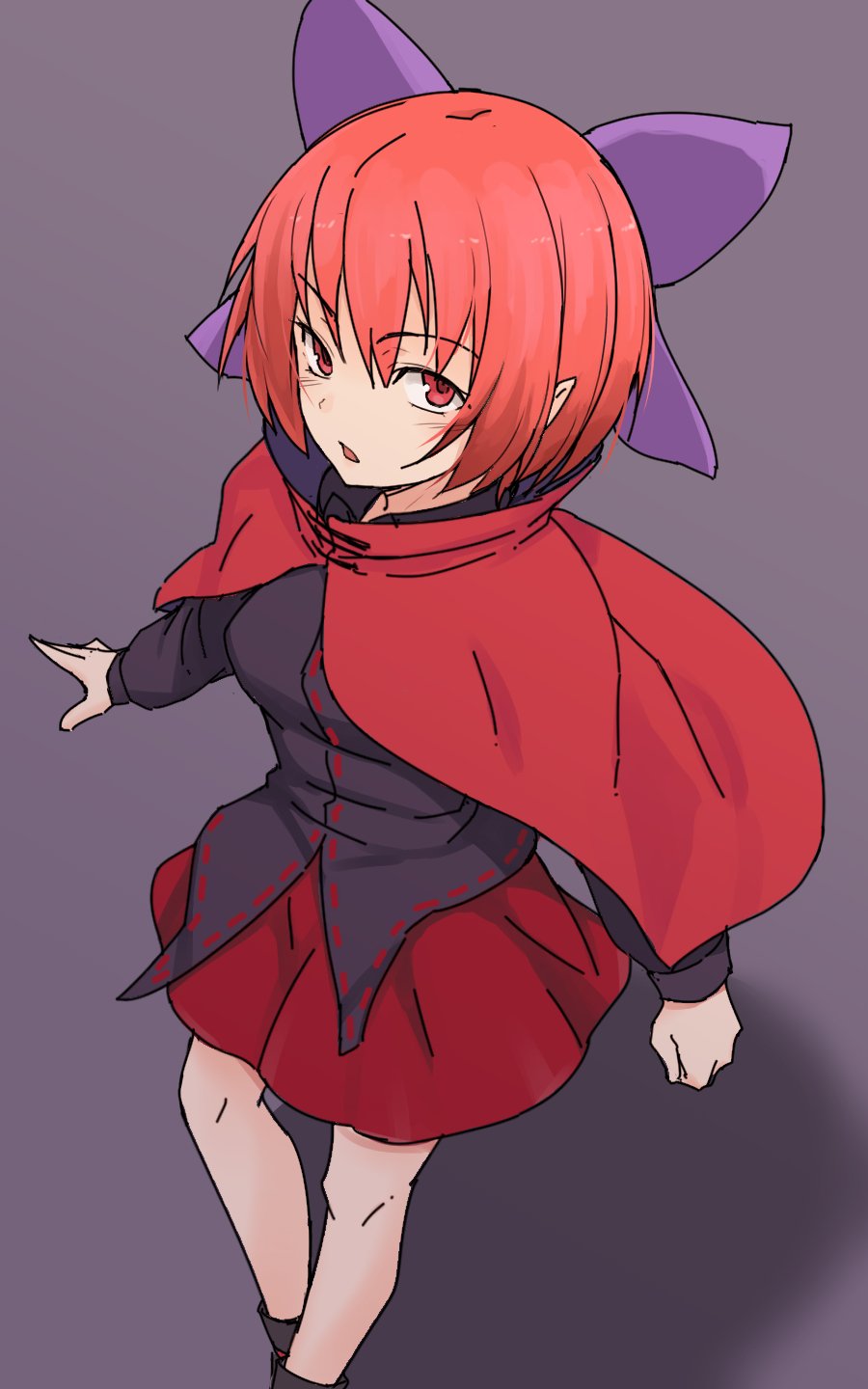 1girl black_footwear black_shirt bow cloak commentary_request feet_out_of_frame grey_background hair_bow highres kakone long_sleeves looking_at_viewer one-hour_drawing_challenge purple_bow red_eyes red_skirt redhead sekibanki shirt short_hair simple_background skirt solo touhou
