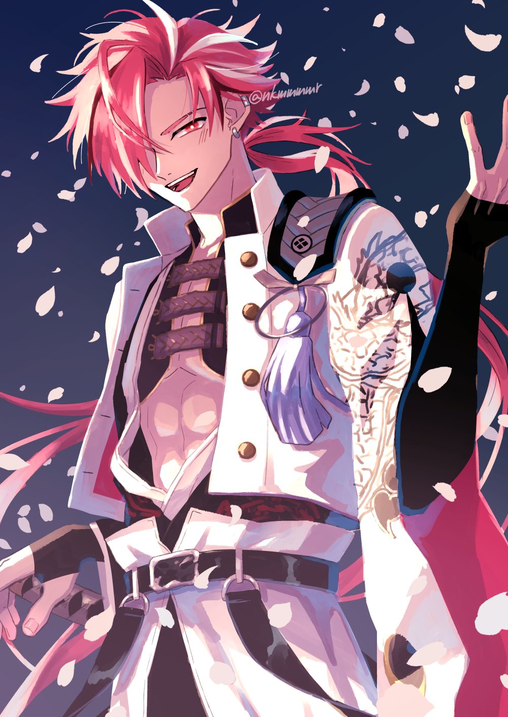 1boy cherry_blossoms dragon_print earrings eyebrow_cut fate/grand_order fate_(series) funahashi_(nkmmmmr) hair_over_one_eye highres jacket japanese_clothes jewelry long_hair long_sleeves looking_at_viewer low_ponytail male_focus multicolored_hair pectoral_cleavage pectorals petals red_eyes redhead smile solo streaked_hair takasugi_shinsaku_(fate) toned toned_male underpec white_hair white_jacket