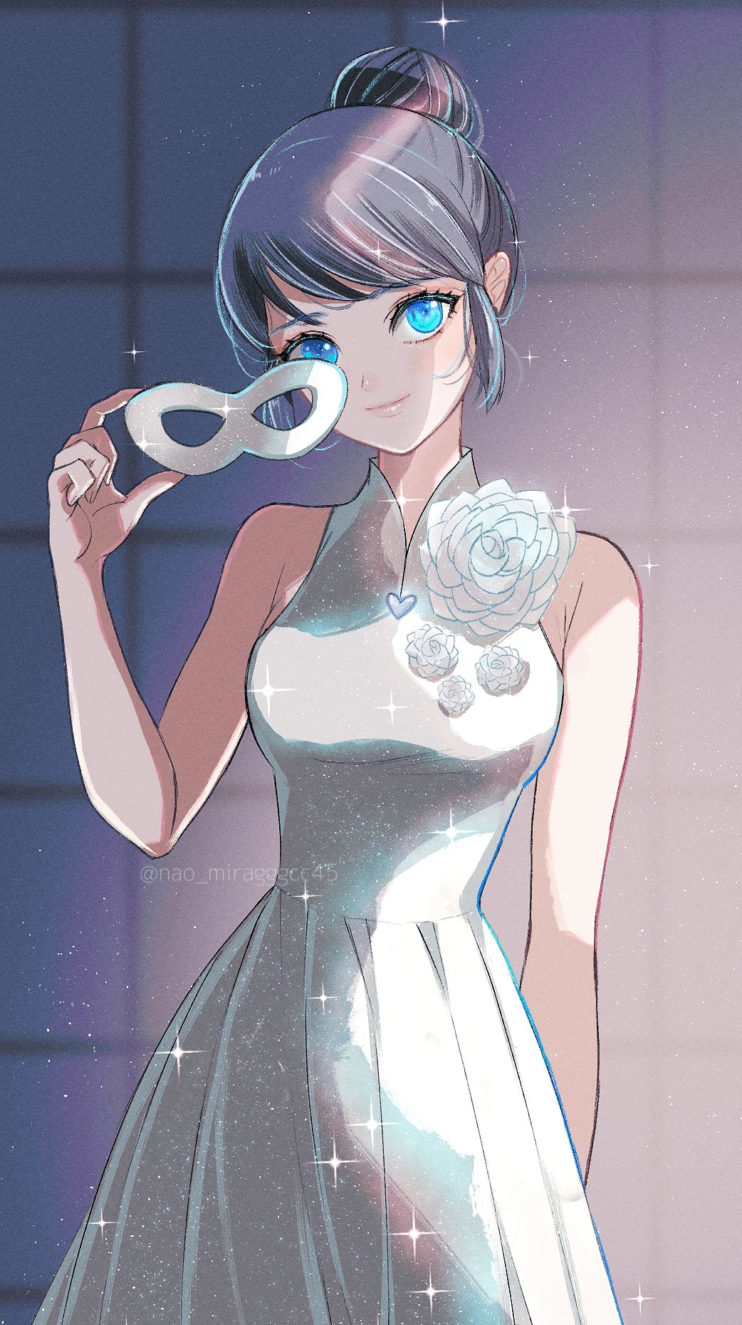 1girl blue_background blue_eyes blue_hair closed_mouth dress hair_bun highres holding holding_mask looking_to_the_side marinette_dupain-cheng mask miraculous_ladybug seio_(nao_miragggcc45) simple_background smile solo white_dress white_mask