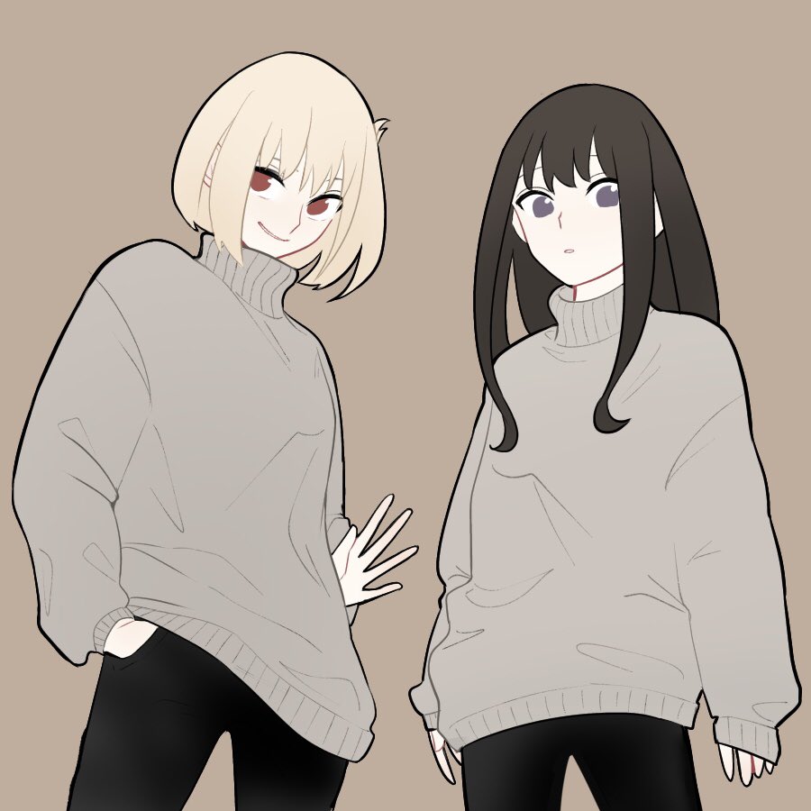 2girls black_hair black_pants blonde_hair brown_background commentary_request cowboy_shot grey_sweater inoue_takina long_hair long_sleeves looking_at_viewer lycoris_recoil medium_hair multiple_girls nishikigi_chisato one_side_up pants parted_lips red_eyes shiratama_draw simple_background sleeves_past_wrists smile sweater turtleneck turtleneck_sweater violet_eyes