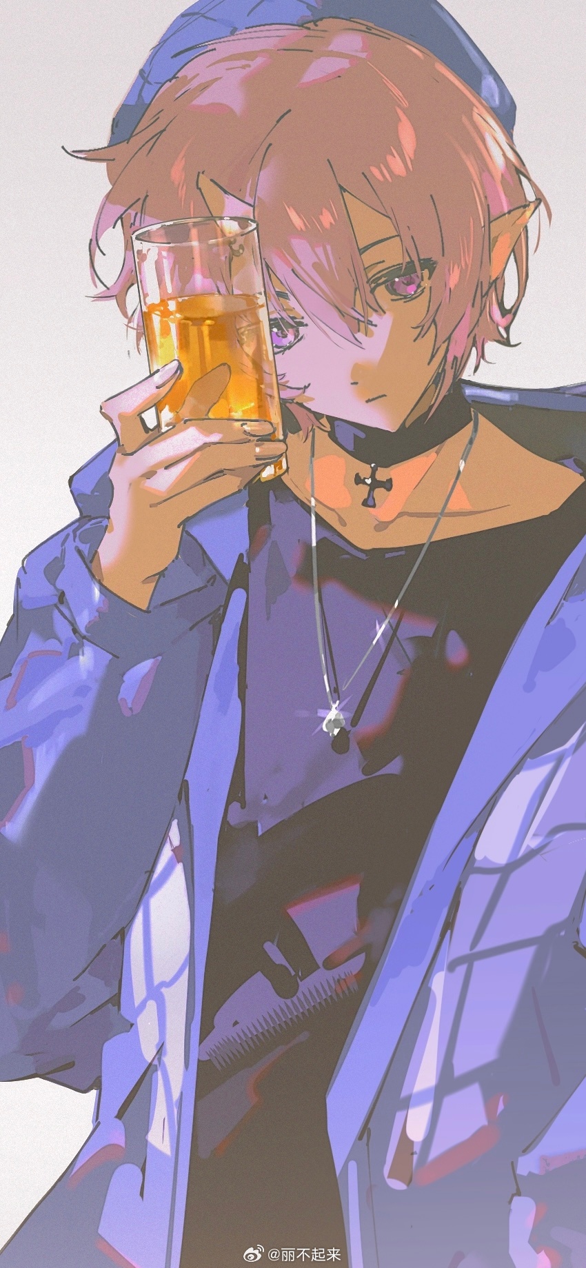 1boy alcohol beer beret black_choker black_shirt blue_hat blue_jacket blue_sleeves chinese_commentary choker closed_mouth collarbone commentary_request cross cross_choker drink expressionless fingernails glass grey_background hair_between_eyes hat highres holding holding_drink hood hood_down hooded_jacket jacket jewelry libuqilai long_sleeves looking_at_viewer male_focus open_clothes open_jacket original pendant pink_hair pointy_ears shirt short_hair simple_background solo sparkle upper_body violet_eyes weibo_watermark