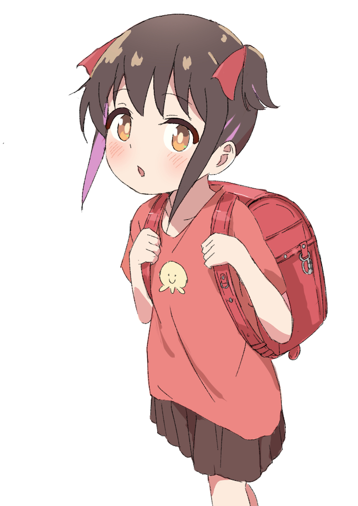 1girl aged_down backpack bag bare_legs black_hair black_skirt brown_eyes chestnut_mouth clip_studio_paint_(medium) commentary cowboy_shot holding_strap kaai_yuu light_blush looking_at_viewer multicolored_hair onii-chan_wa_oshimai! open_mouth oyama_mihari purple_hair randoseru red_shirt shirt short_hair short_sleeves simple_background skirt solo two-tone_hair two_side_up white_background