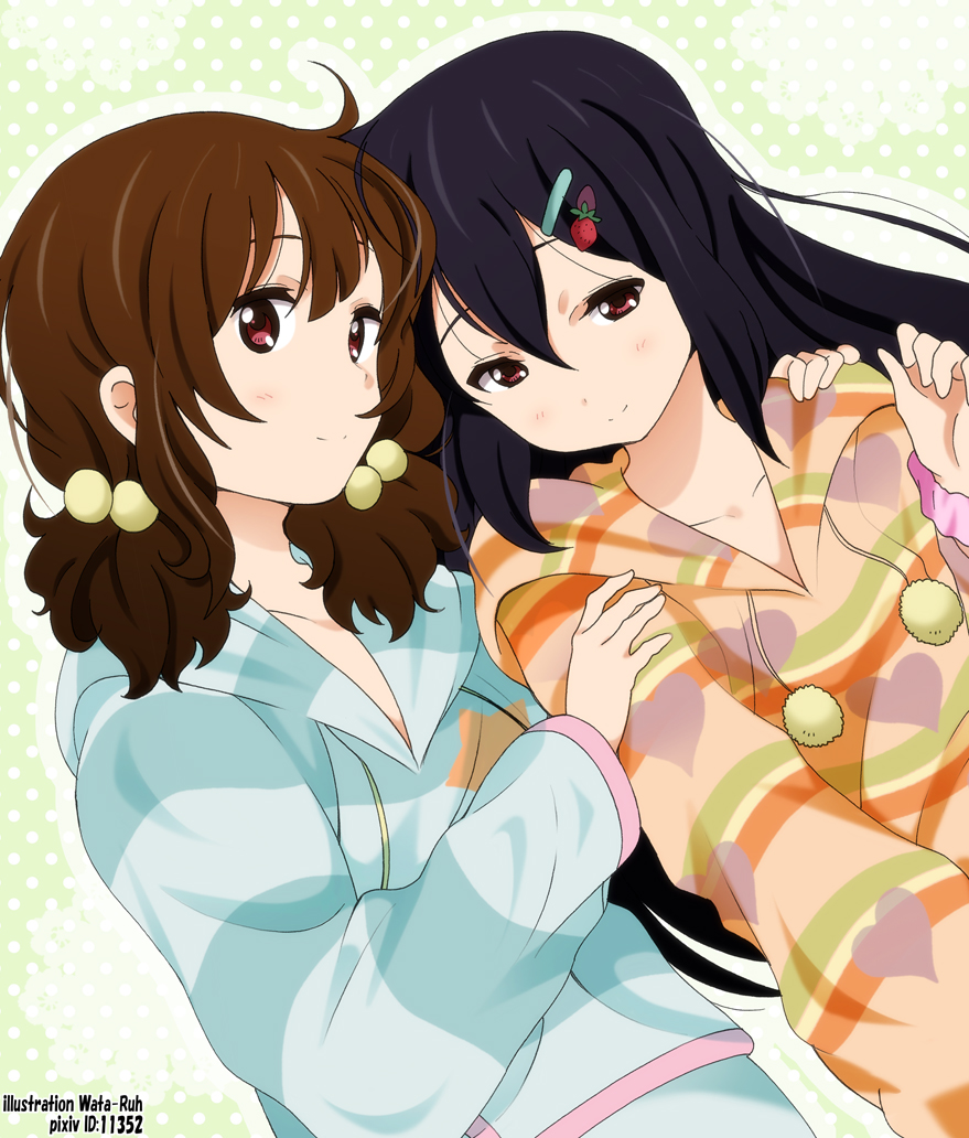 ahoge alternate_hairstyle artist_name black_hair blush brown_eyes brown_hair casual duo hair_bobbles hair_down hair_ornament hairclip hand_on_shoulder heart heart_print hoodie k-on! long_hair multiple_girls nakano_azusa polka_dot polka_dot_background short_hair signature smile striped suzuki_jun twintails yamasaki_wataru