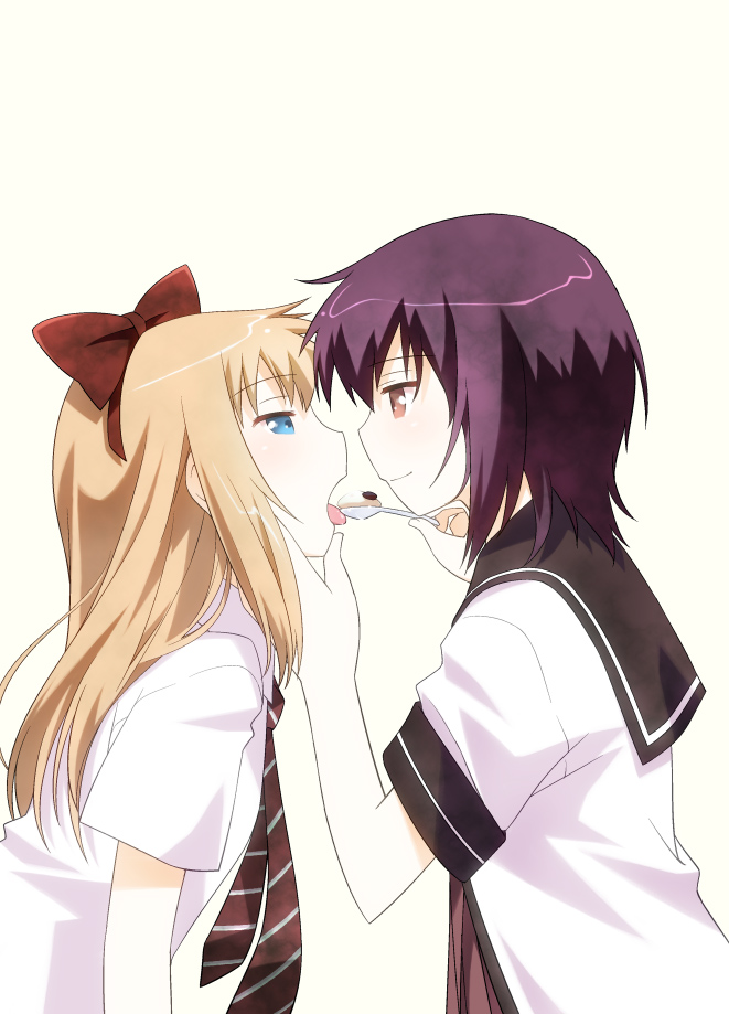 black_hair blonde_hair blue_eyes bow brown_eyes face-to-face face_to_face feeding funami_yui hair_bow hand_on_another's_face hand_to_face long_hair multiple_girls necktie open_mouth school_uniform short_hair simple_background smile spoon tongue tongue_out toshinou_kyouko umekichi yuri yuru_yuri