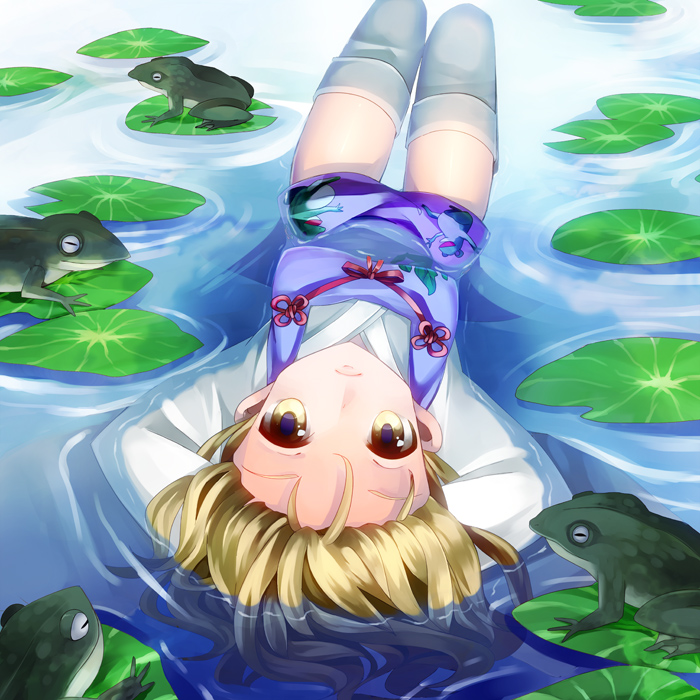 arms_behind_head blonde_hair forehead frog lily_pad moriya_suwako no_hat no_headwear partially_submerged ringpearl solo submerged thigh-highs thighhighs touhou upside-down water wet wet_clothes yellow_eyes zettai_ryouiki